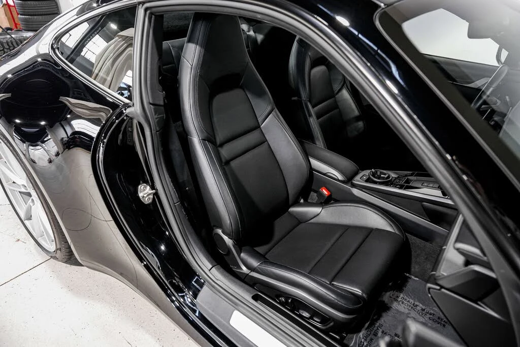 2022 Porsche 992 Carrera 4S - Image 28 of 31