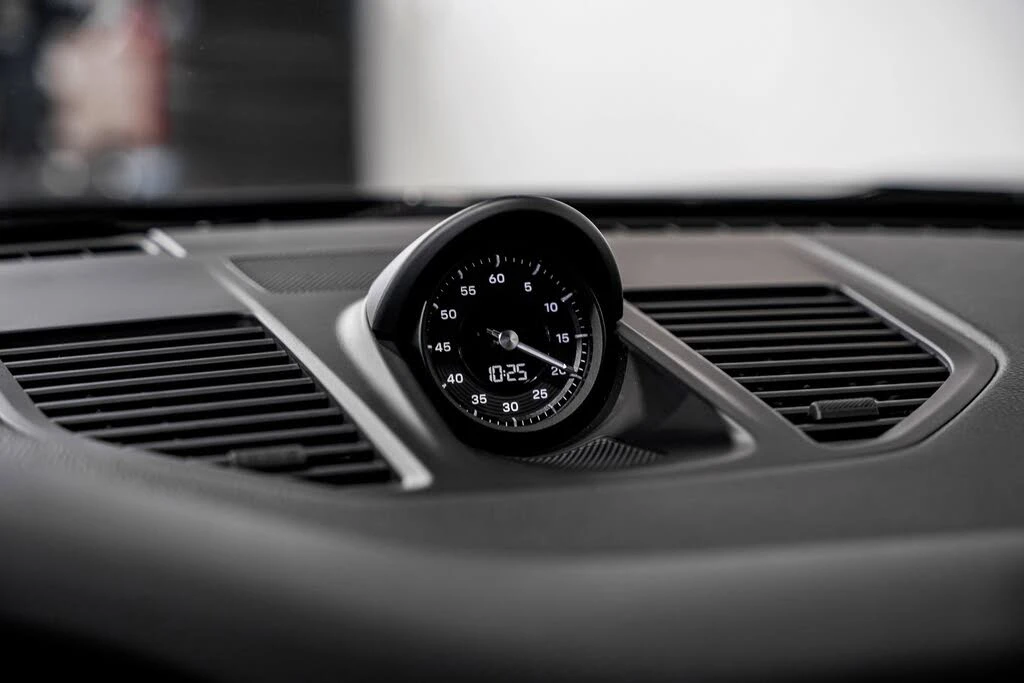 2022 Porsche 992 Carrera 4S - Image 12 of 31