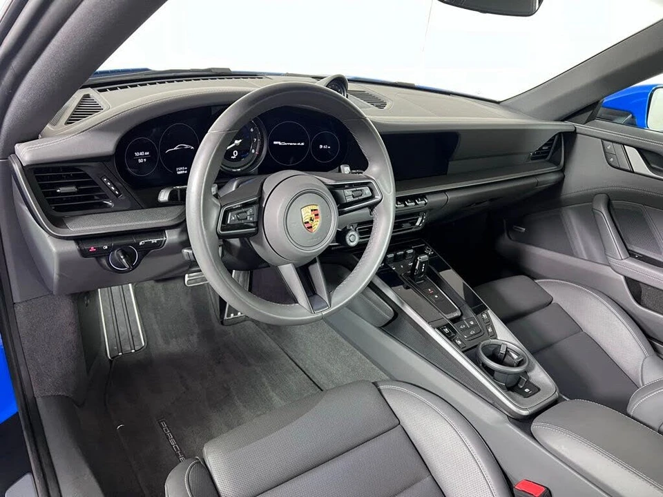 2022 Porsche 992 Carrera 4S - Image 4 of 6