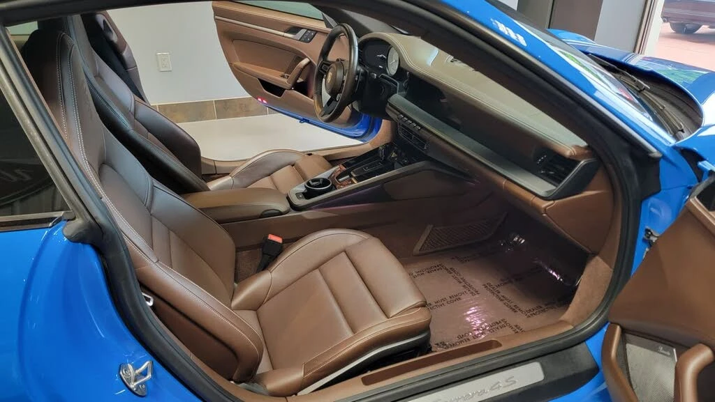 2022 Porsche 992 Carrera 4S - Image 9 of 17
