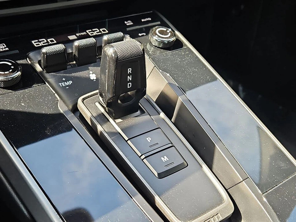 2022 Porsche 992 Carrera 4S - Image 27 of 31