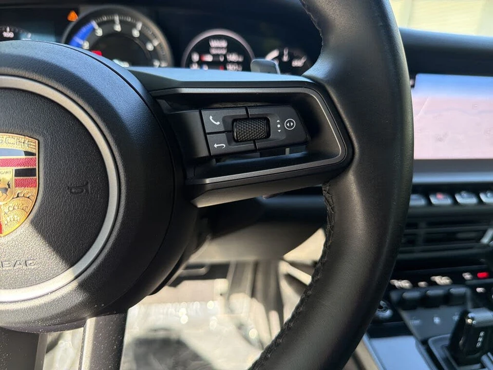 2022 Porsche 992 Carrera 4S - Image 10 of 16