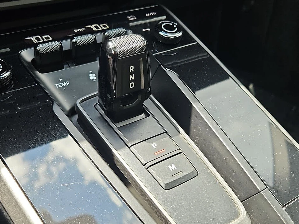 2022 Porsche 992 Carrera 4S - Image 27 of 30