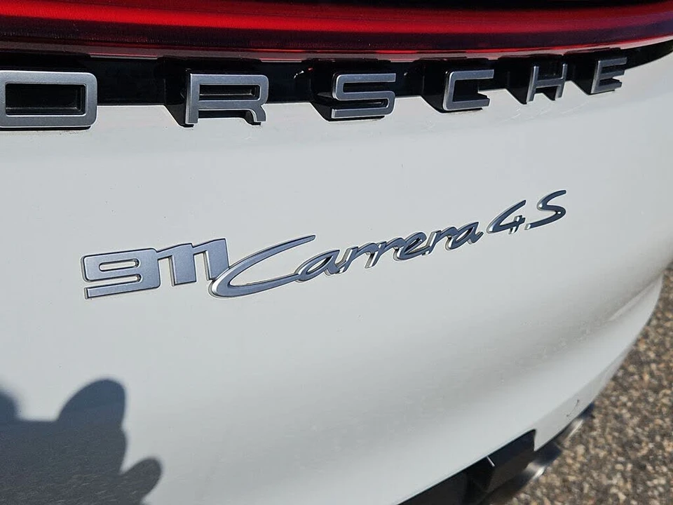 2022 Porsche 992 Carrera 4S - Image 12 of 31