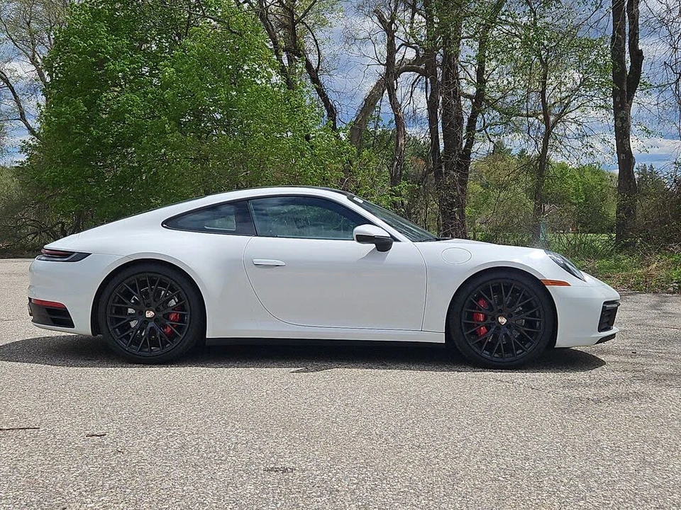 2022 Porsche 992 Carrera 4S - Image 8 of 30