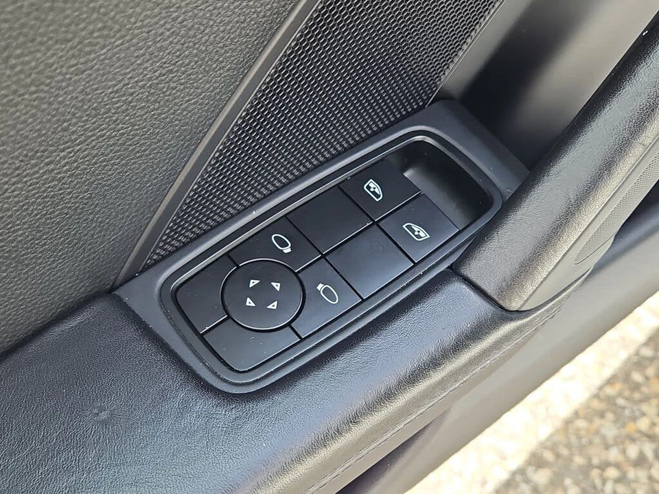 2022 Porsche 992 Carrera 4S - Image 25 of 30