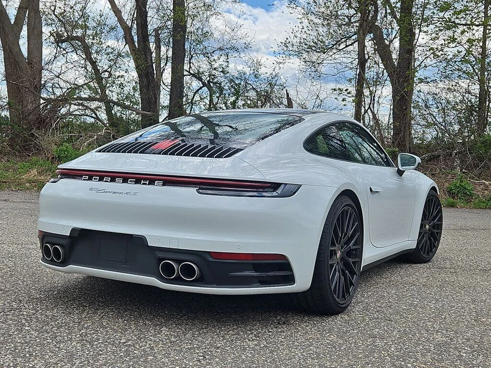 2022 Porsche 992 Carrera 4S - Image 7 of 30