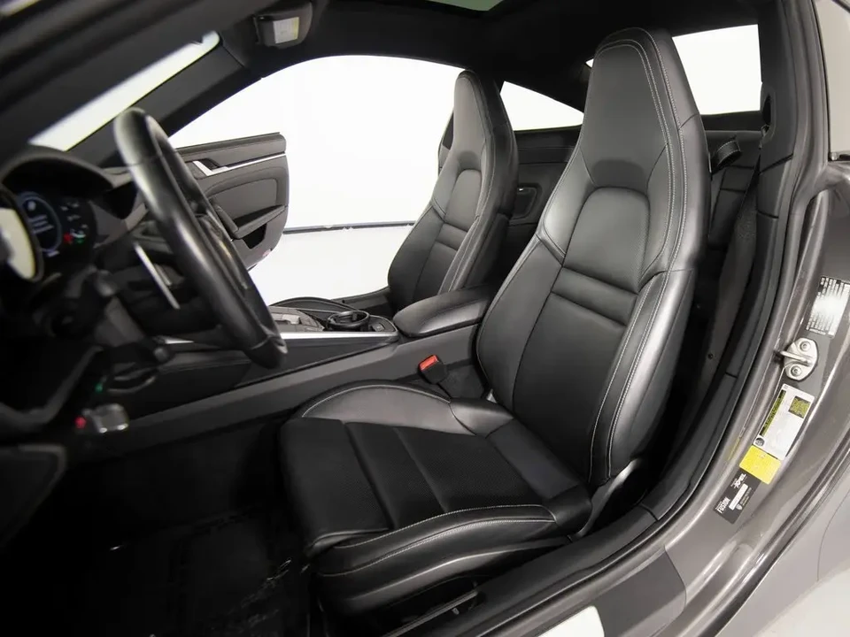 2022 Porsche 992 Carrera 4S - Image 5 of 7