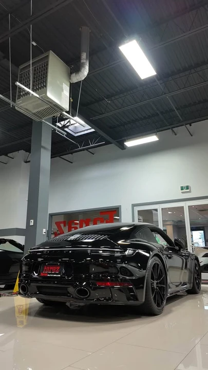 2022 Porsche 992 Carrera 4S - Image 4 of 10