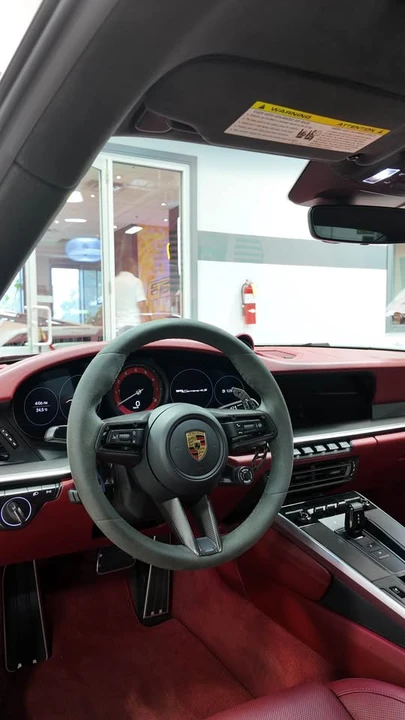 2022 Porsche 992 Carrera 4S - Image 7 of 10