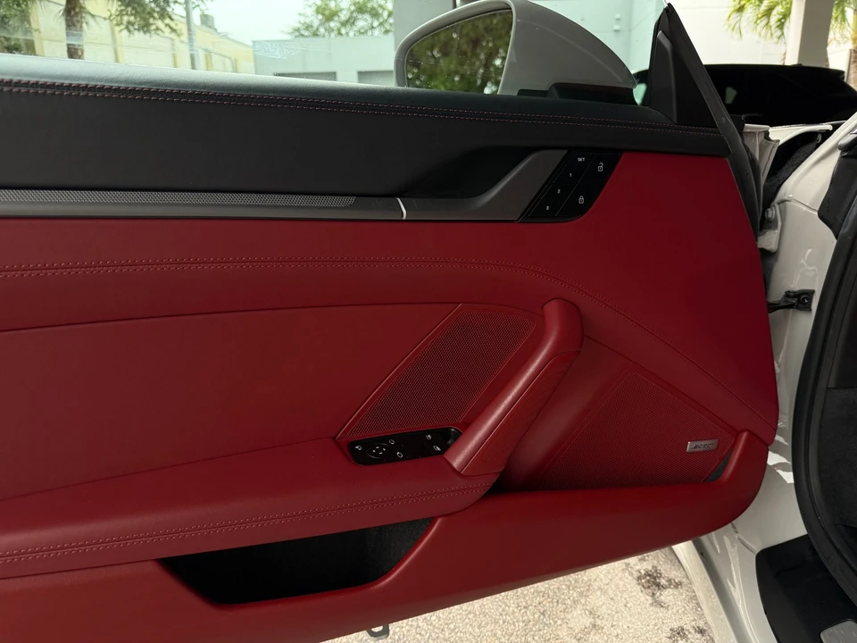 2022 Porsche 992 Carrera 4S - Image 24 of 31