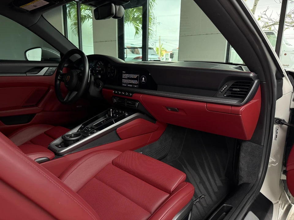 2022 Porsche 992 Carrera 4S - Image 26 of 31