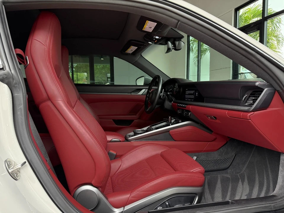 2022 Porsche 992 Carrera 4S - Image 25 of 31