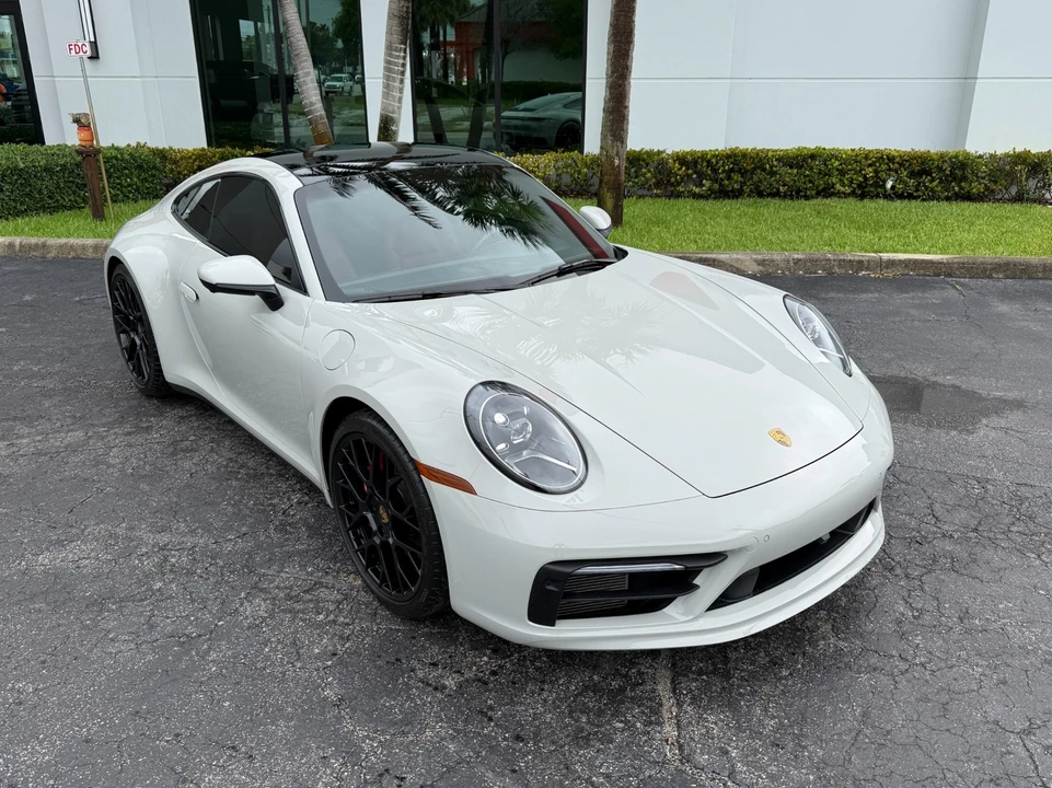 2022 Porsche 992 Carrera 4S - Image 5 of 31