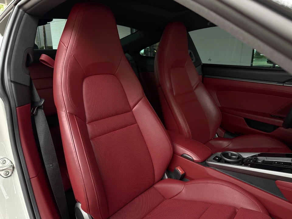 2022 Porsche 992 Carrera 4S - Image 27 of 31