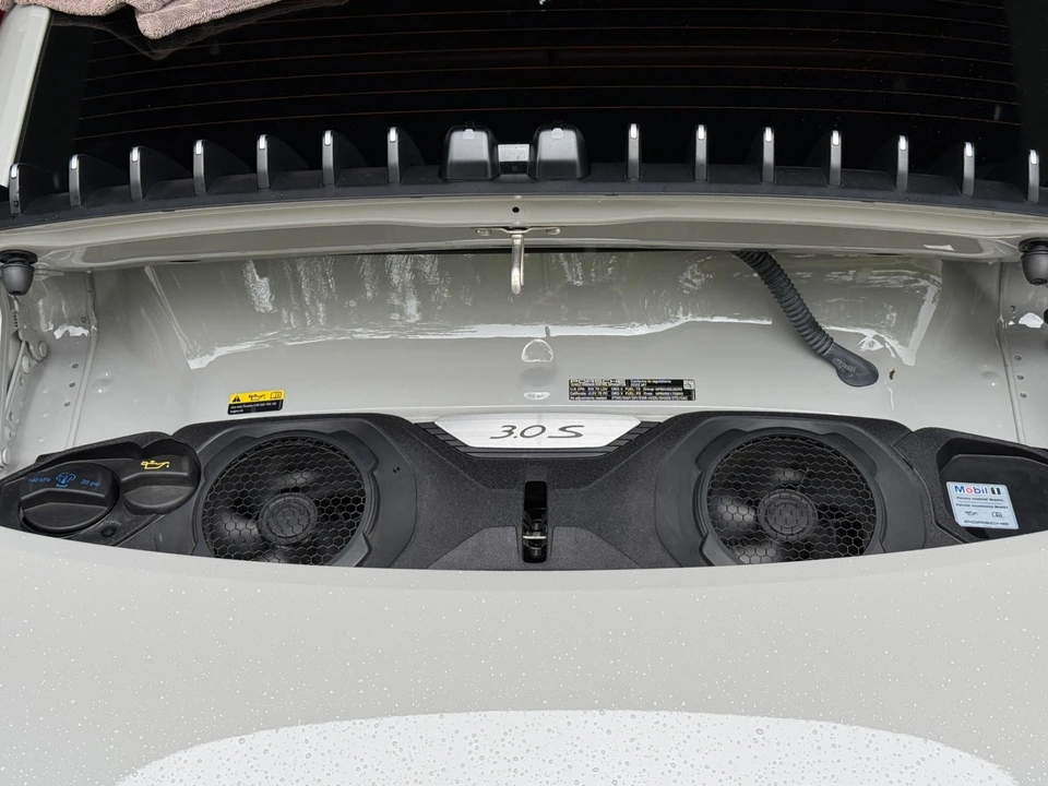 2022 Porsche 992 Carrera 4S - Image 15 of 31
