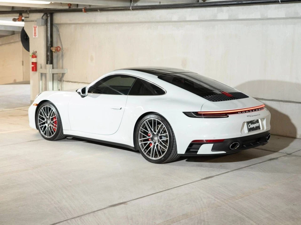 2022 Porsche 992 Carrera 4S - Image 3 of 5
