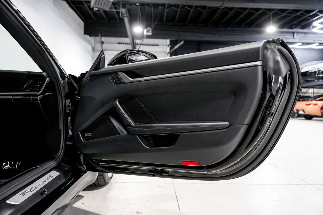 2022 Porsche 992 Carrera 4S - Image 26 of 31