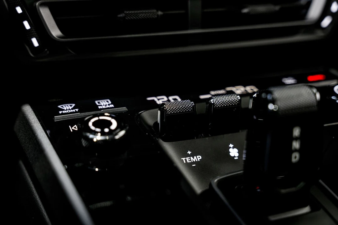 2022 Porsche 992 Carrera 4S - Image 15 of 31