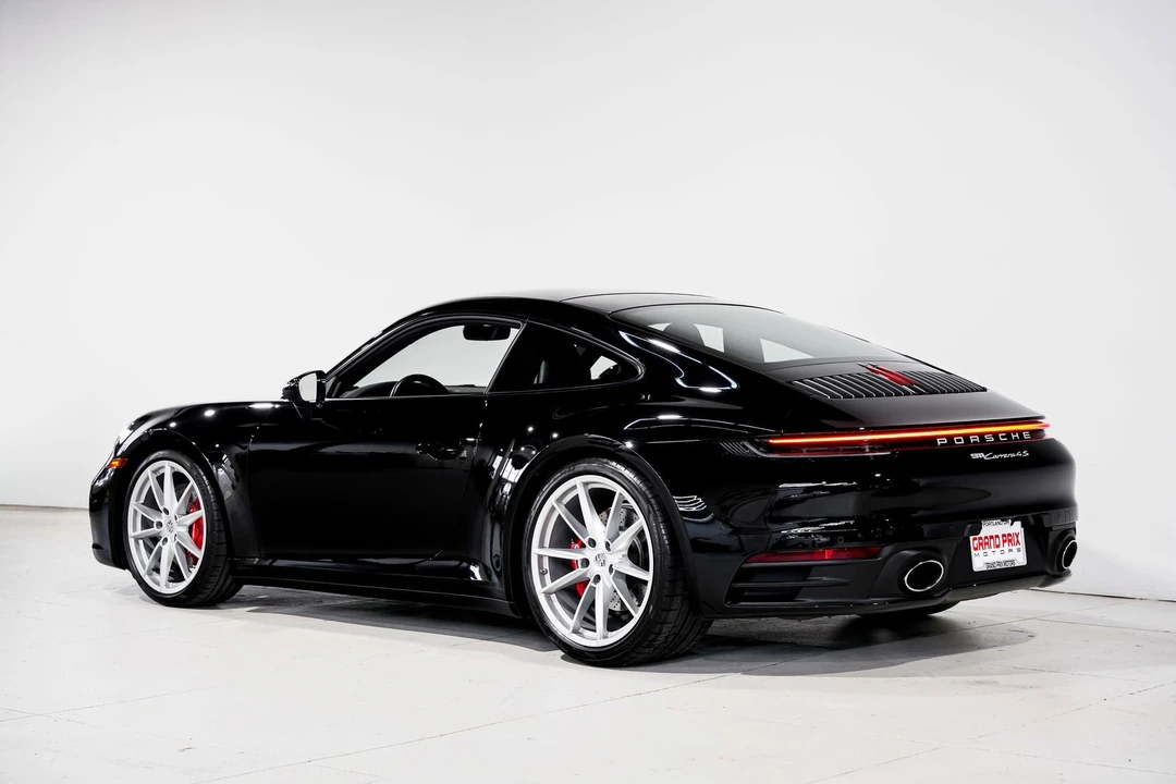 2022 Porsche 992 Carrera 4S - Image 8 of 31