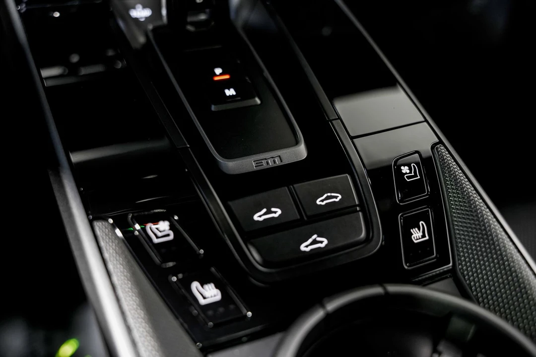 2022 Porsche 992 Carrera 4S - Image 17 of 31
