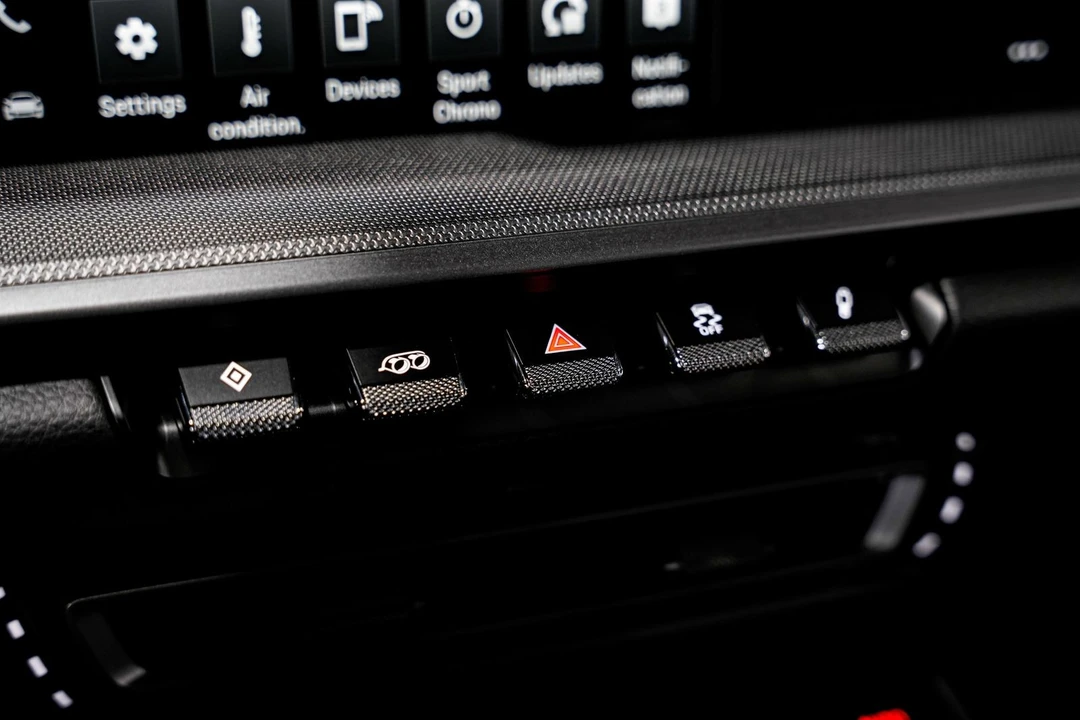 2022 Porsche 992 Carrera 4S - Image 14 of 31