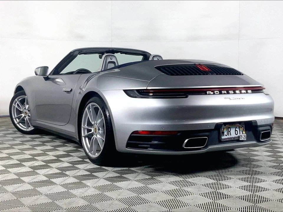 2022 Porsche 992 Carrera - Image 3 of 5
