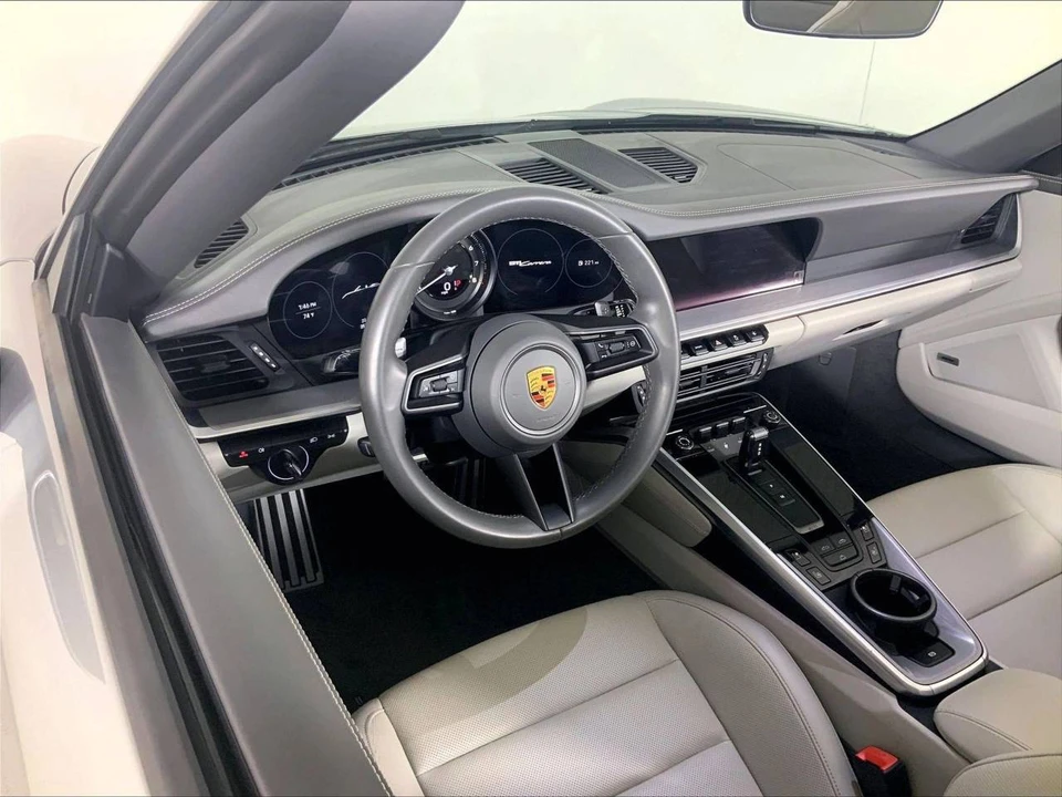 2022 Porsche 992 Carrera - Image 4 of 5