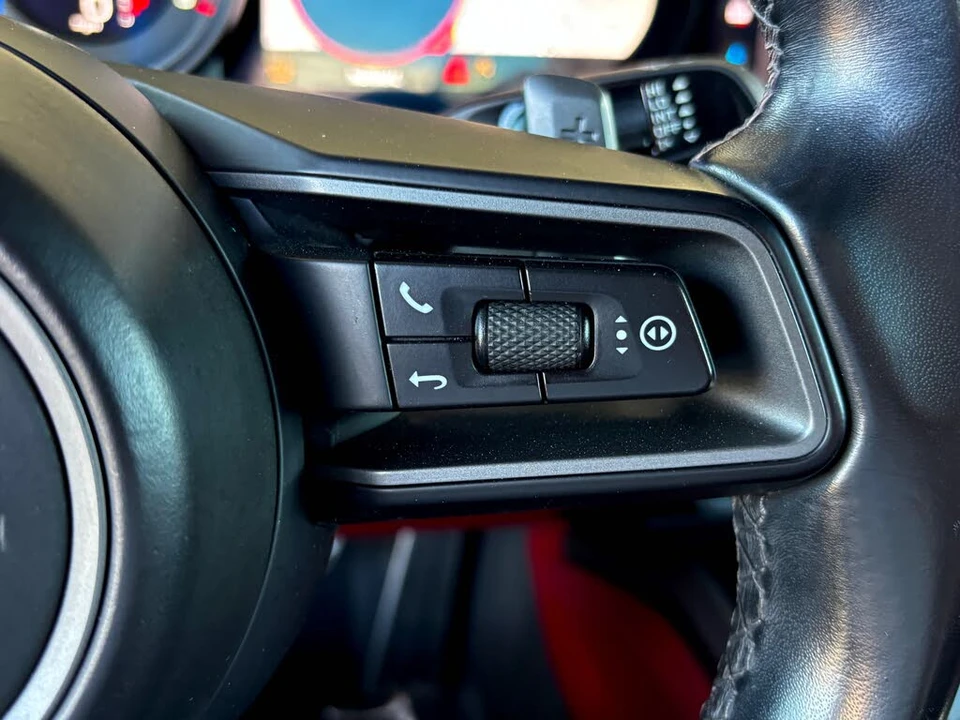 2022 Porsche 992 Carrera - Image 20 of 31