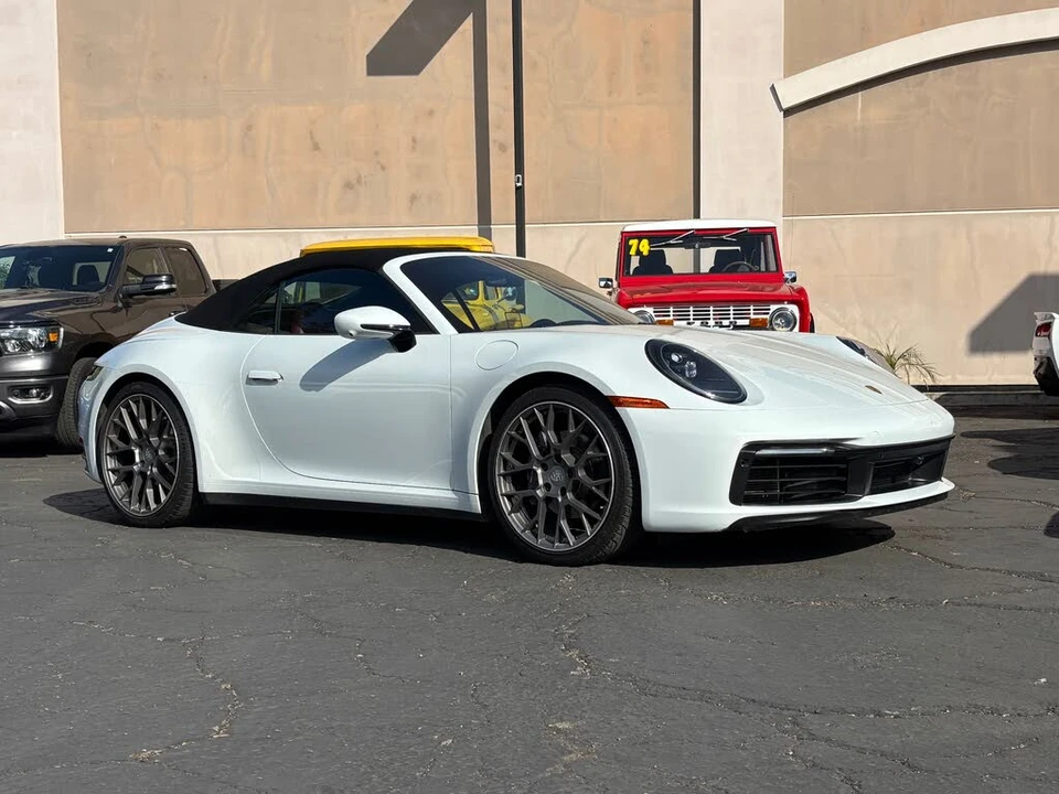 2022 Porsche 992 Carrera - Image 28 of 31