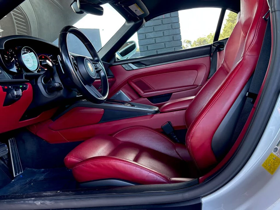 2022 Porsche 992 Carrera - Image 8 of 31