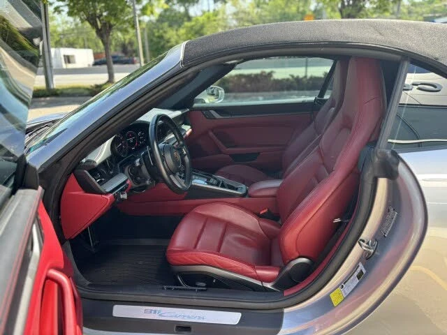 2022 Porsche 992 Carrera - Image 29 of 31
