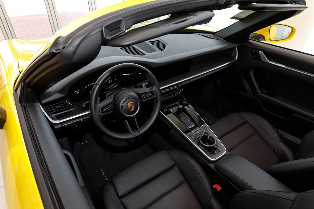 2022 Porsche 992 Carrera - Image 17 of 31