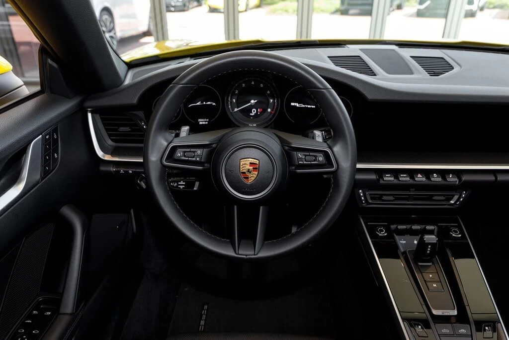 2022 Porsche 992 Carrera - Image 16 of 31