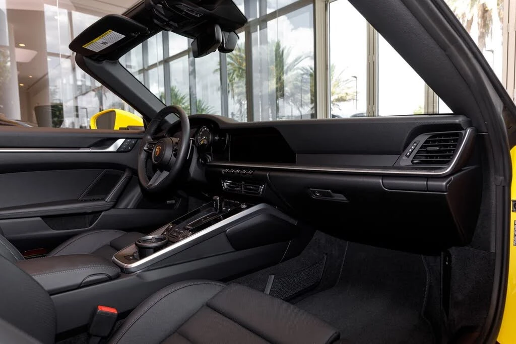 2022 Porsche 992 Carrera - Image 14 of 31