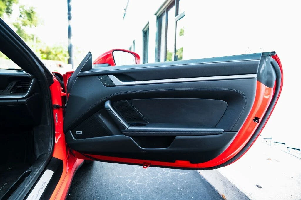 2022 Porsche 992 Carrera - Image 20 of 29