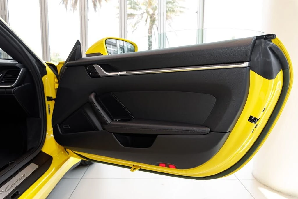 2022 Porsche 992 Carrera - Image 12 of 31