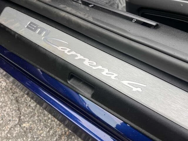 2022 Porsche 992 Carrera - Image 16 of 31