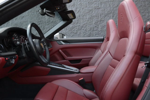 2022 Porsche 992 Carrera - Image 15 of 31