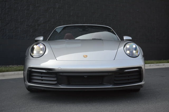 2022 Porsche 992 Carrera - Image 10 of 31