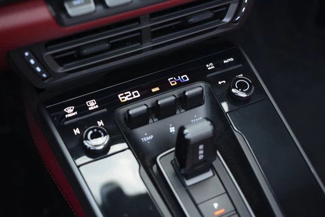 2022 Porsche 992 Carrera - Image 21 of 31
