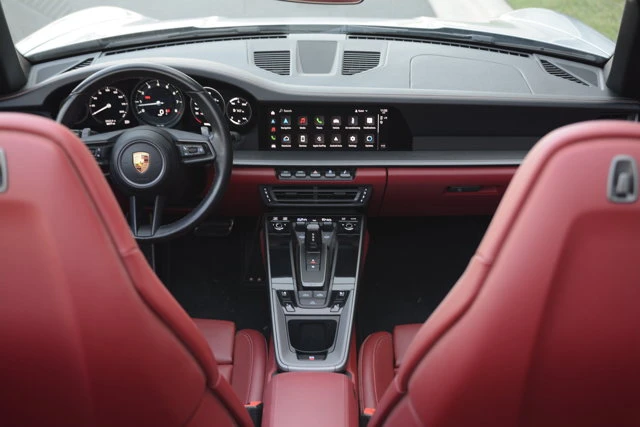 2022 Porsche 992 Carrera - Image 28 of 31