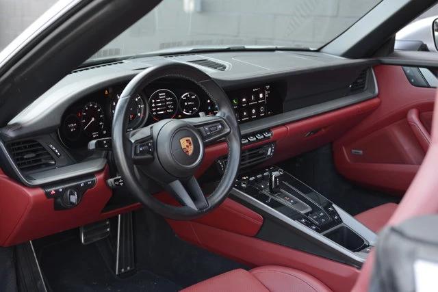 2022 Porsche 992 Carrera - Image 4 of 31