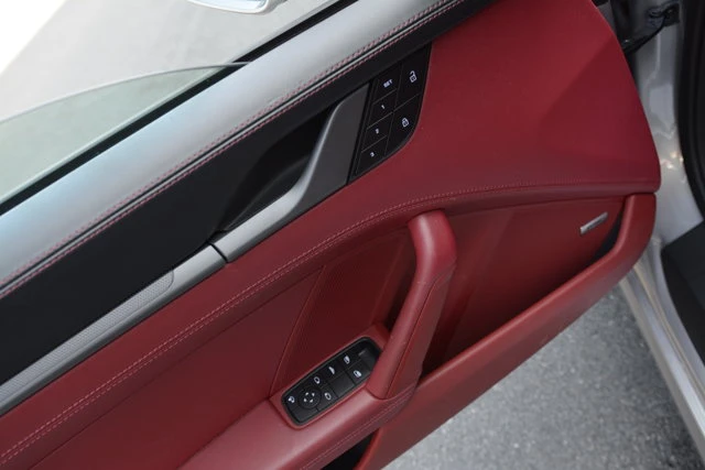 2022 Porsche 992 Carrera - Image 14 of 31