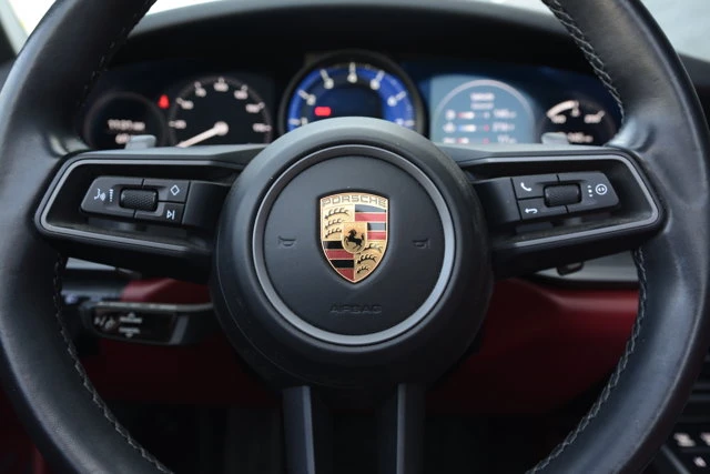 2022 Porsche 992 Carrera - Image 16 of 31