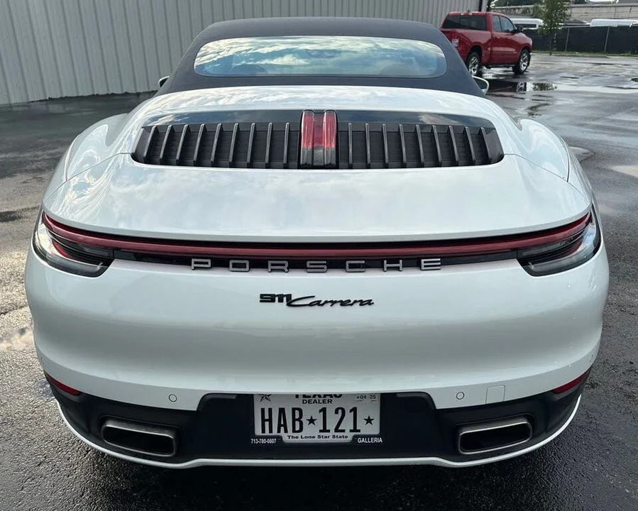 2022 Porsche 992 Carrera - Image 9 of 18