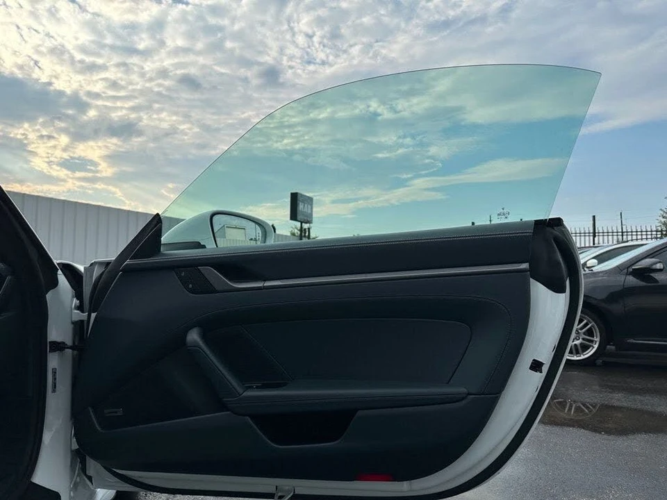 2022 Porsche 992 Carrera - Image 16 of 18