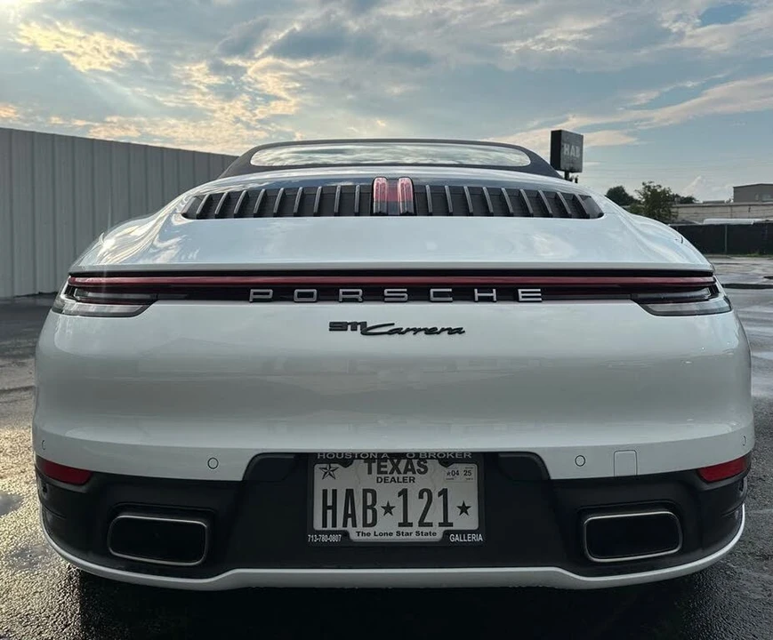 2022 Porsche 992 Carrera - Image 10 of 18