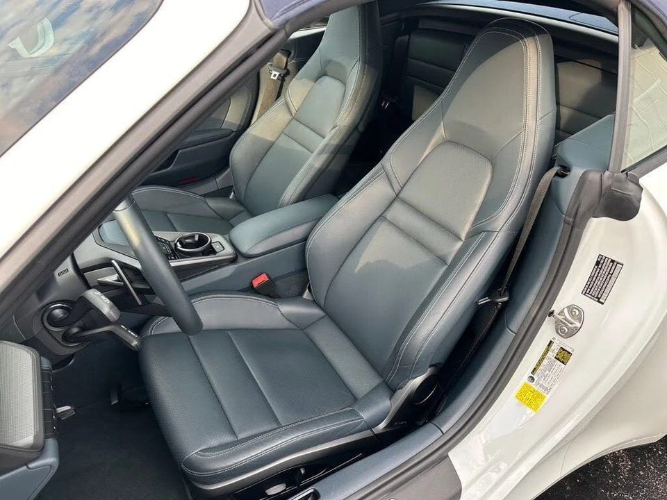 2022 Porsche 992 Carrera - Image 12 of 18