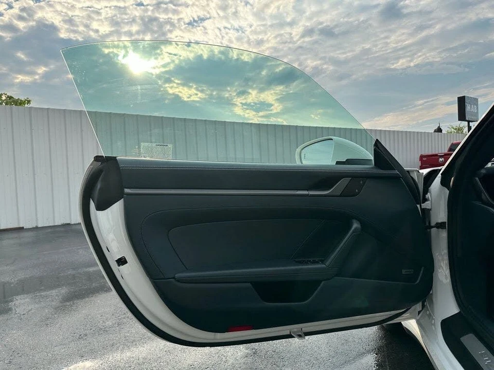 2022 Porsche 992 Carrera - Image 13 of 18